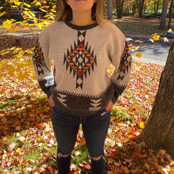 Vintage Point Zero America tribal sweaters - Picture 2 of 13